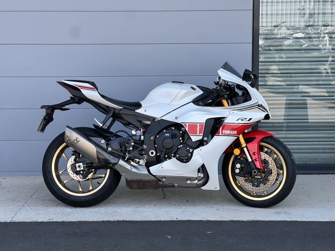 YAMAHA YZF 1000 R1 60TH 4