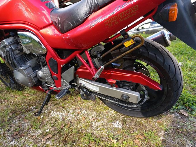 SUZUKI GSF 600 S BANDIT 4