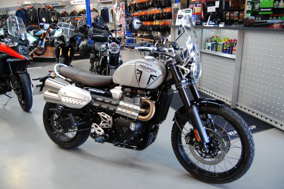 TRIUMPH Scrambler 1200 X 4