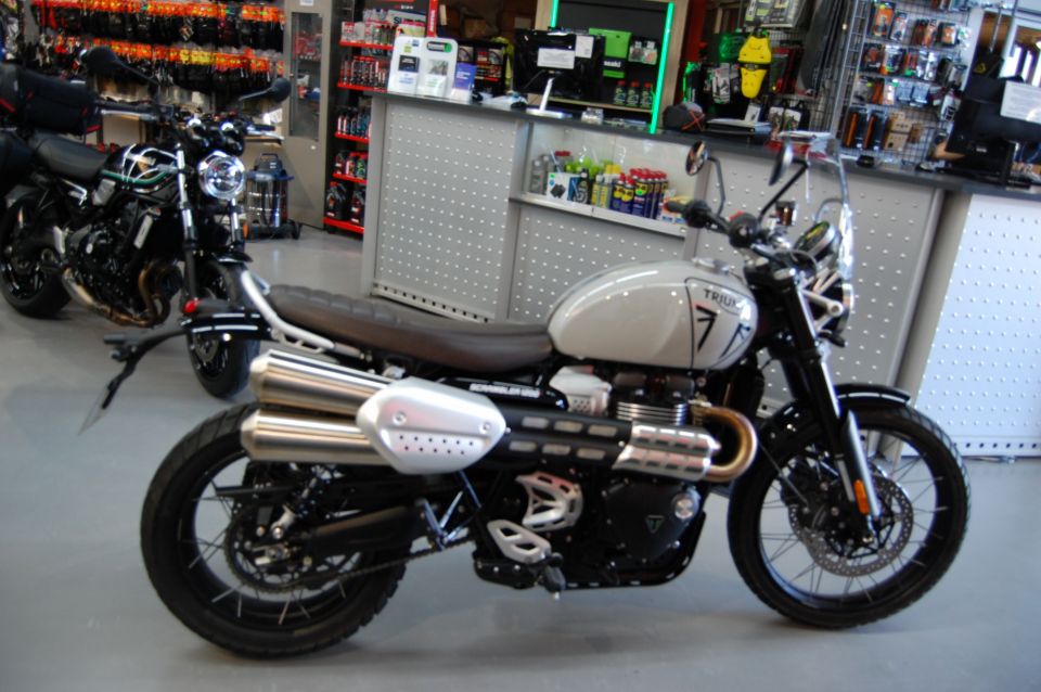 TRIUMPH Scrambler 1200 X 4