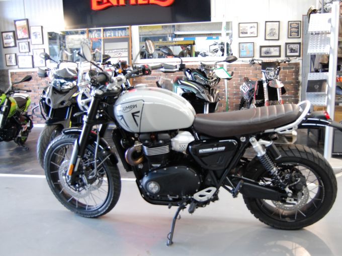 TRIUMPH Scrambler 1200 X 4