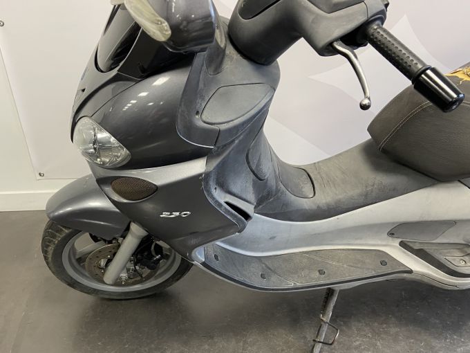 PIAGGIO X9 250 4