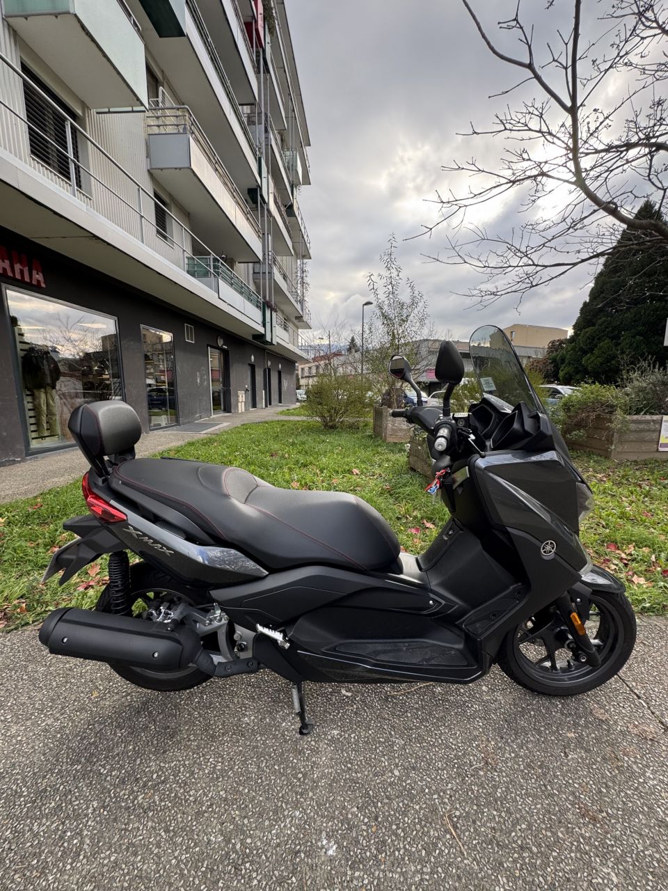 YAMAHA XMAX 125 4