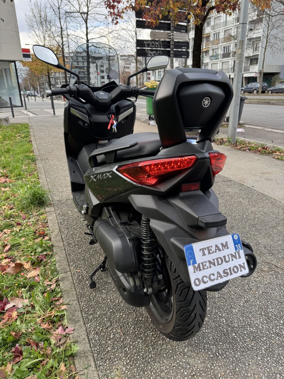 YAMAHA XMAX 125 4