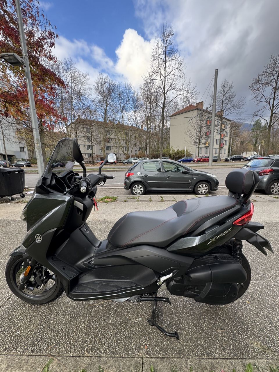 YAMAHA XMAX 125 4