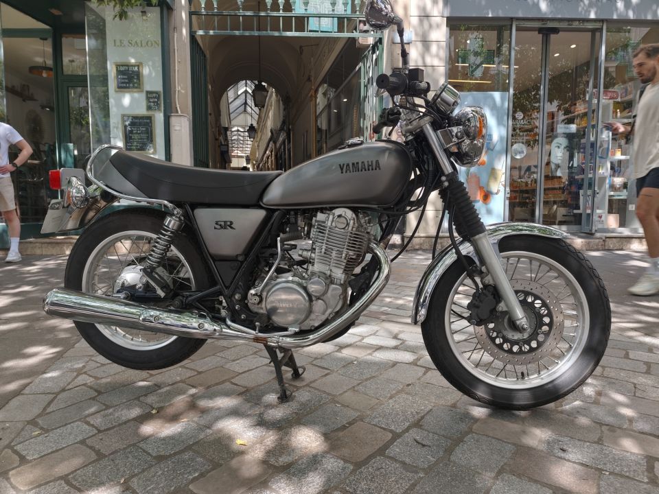 YAMAHA SR 400 4