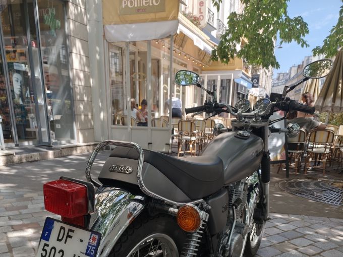 YAMAHA SR 400 4
