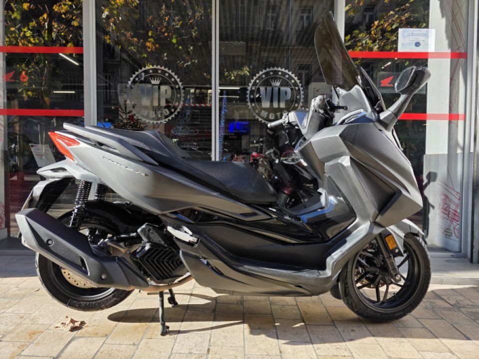 HONDA FORZA 125 ABS 4