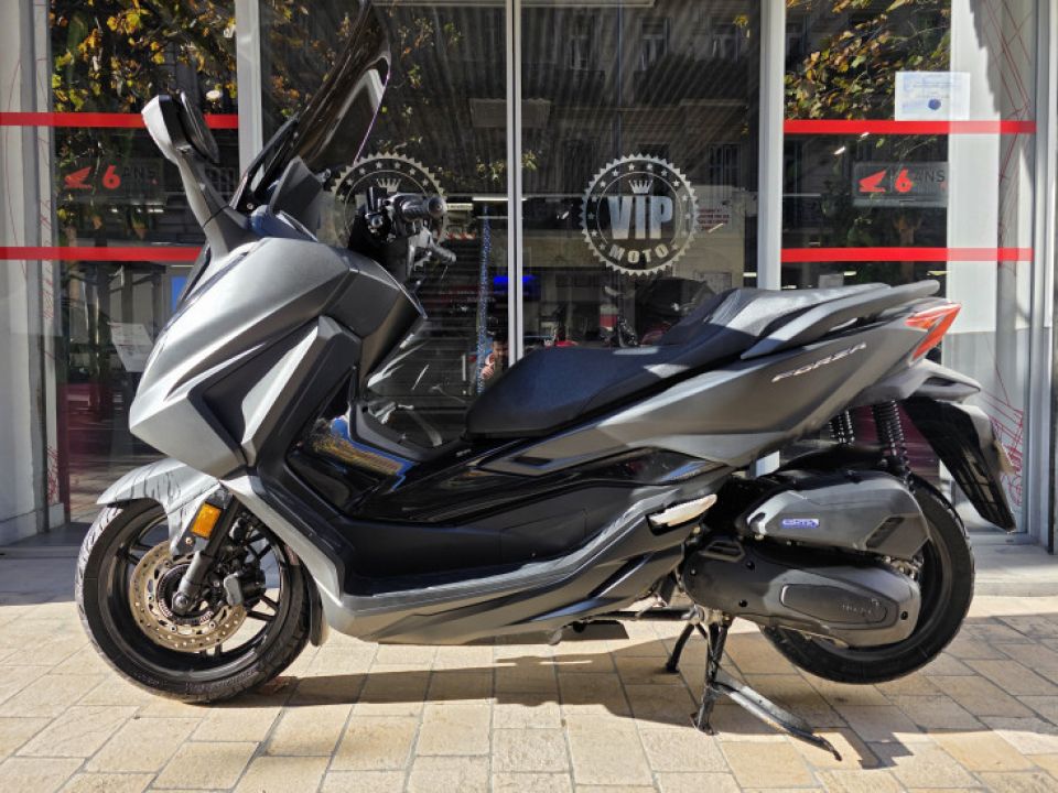 HONDA FORZA 125 ABS 4