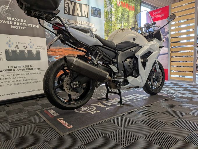 YAMAHA FZ1 FAZER 1000 4