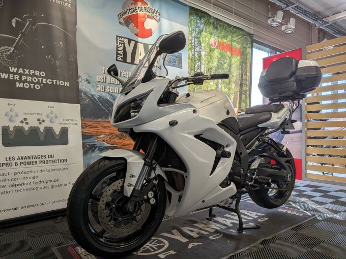 YAMAHA FZ1 FAZER 1000 4