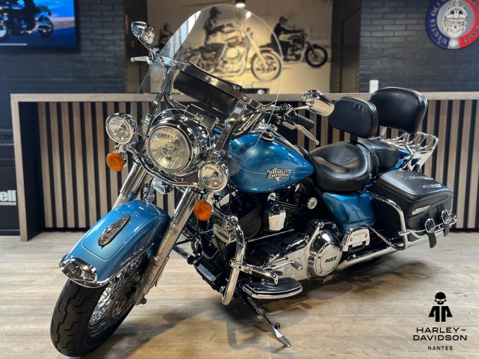 HARLEY-DAVIDSON TOURING ROAD KING 1688 CLASSIC 4