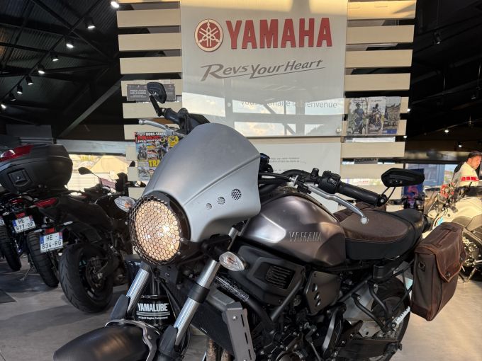 YAMAHA XSR 700 ABS 4