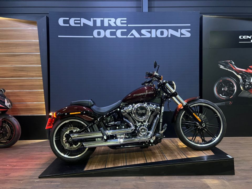 HARLEY-DAVIDSON CVO Breakout 4