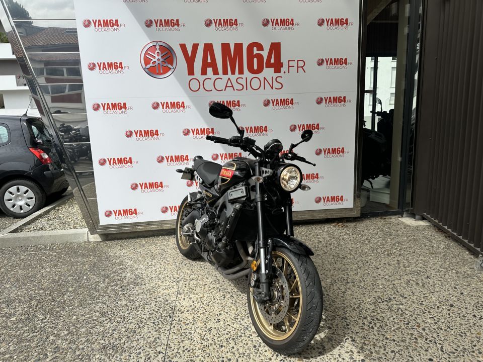 YAMAHA XSR 900 SP 4