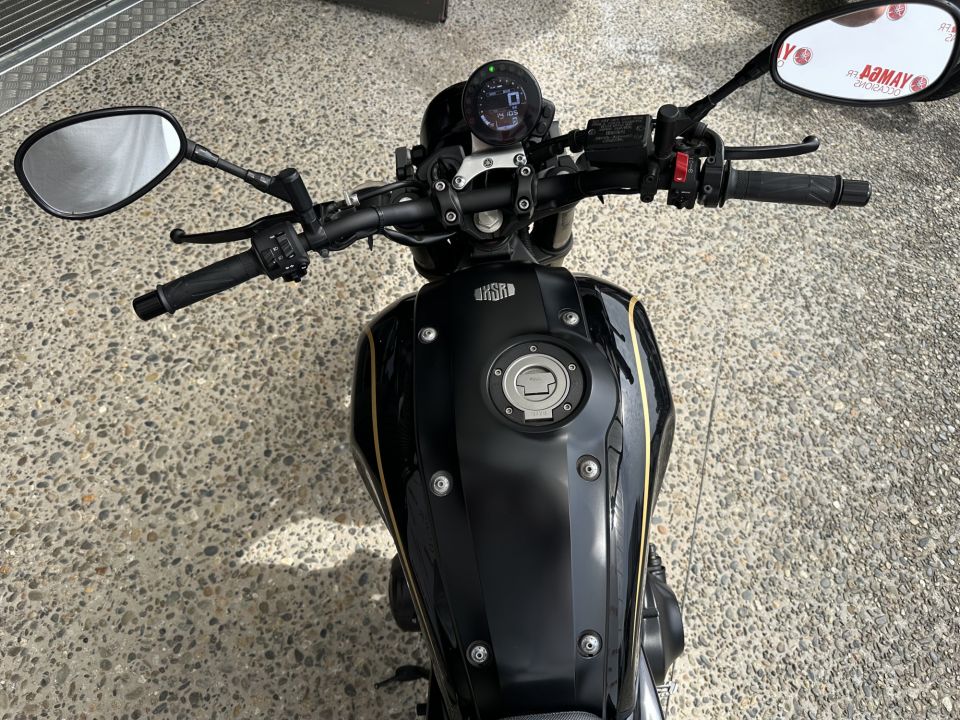 YAMAHA XSR 900 SP 4