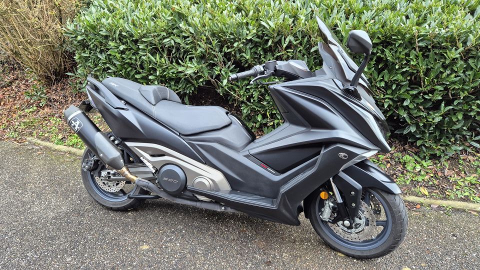 KYMCO AK 550 4