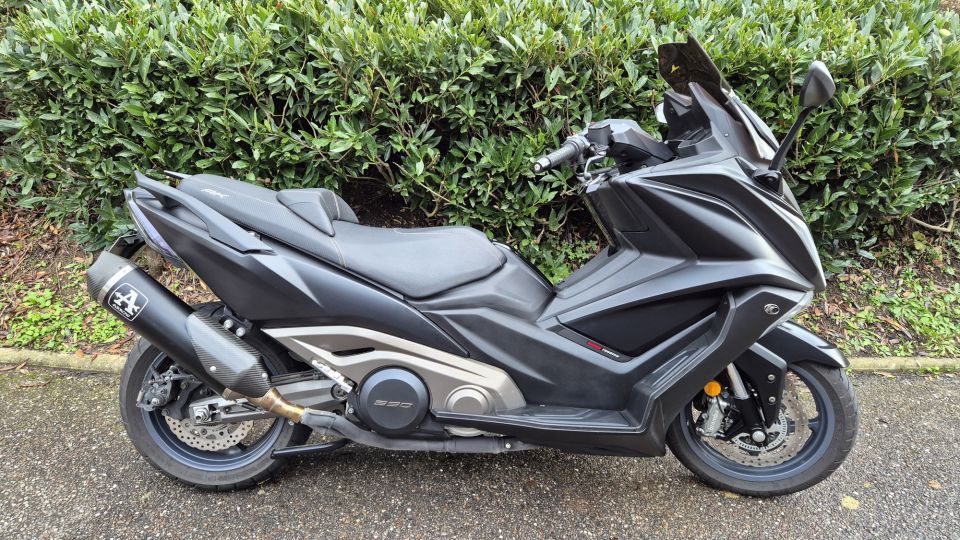 KYMCO AK 550 4