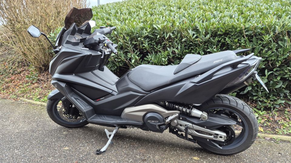 KYMCO AK 550 4