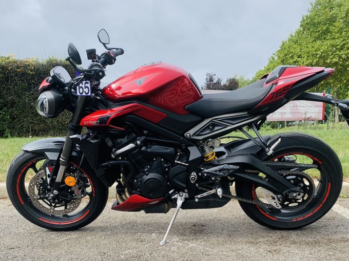 TRIUMPH STREET TRIPLE 765 RS 4