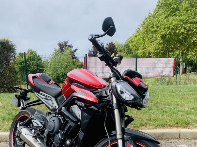 TRIUMPH STREET TRIPLE 765 RS 4