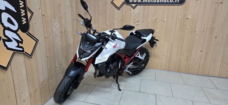 HONDA CB 750 HORNET 4