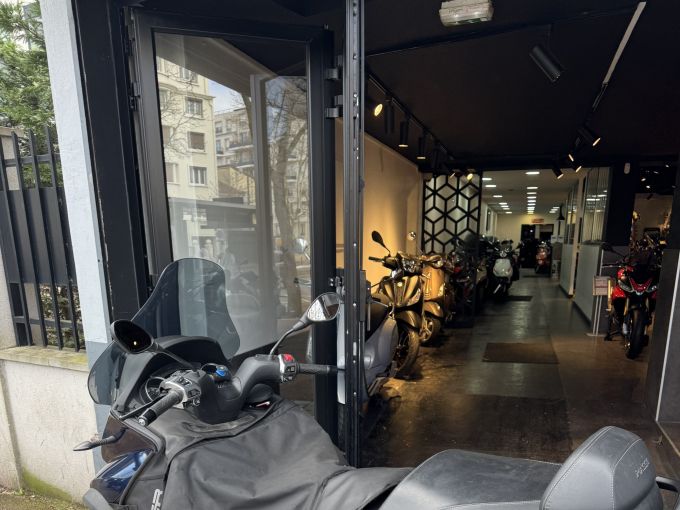 PIAGGIO MP3 400 HPE SPORT ABS ASR 4