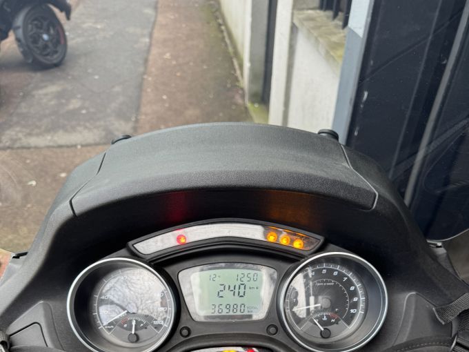 PIAGGIO MP3 400 HPE SPORT ABS ASR 4