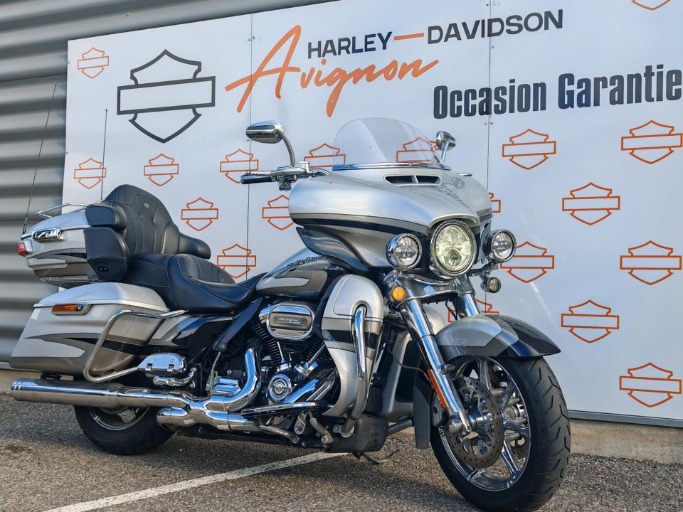 HARLEY-DAVIDSON TOURING ELECTRA GLIDE 1800 ULTRA LIMITED CVO 4