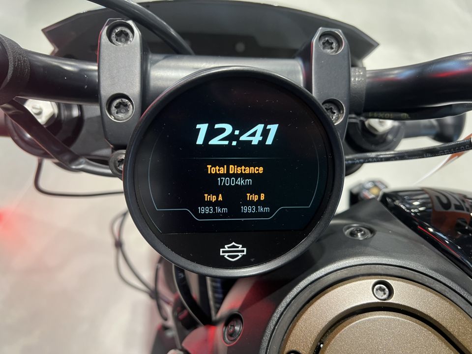 HARLEY-DAVIDSON SPORTSTER 1250 S 4