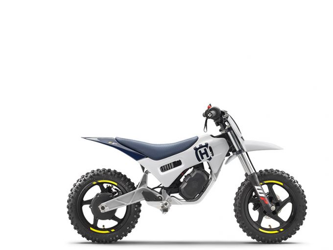 HUSQVARNA EE 2 4