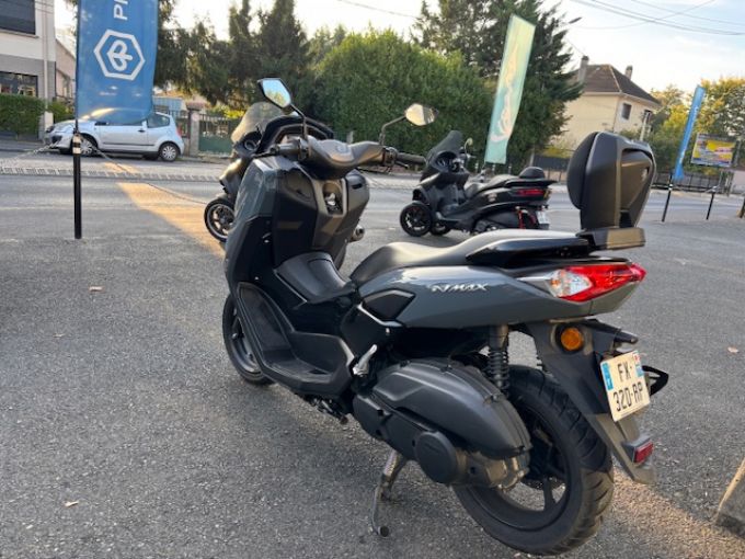 YAMAHA NMAX 125 4
