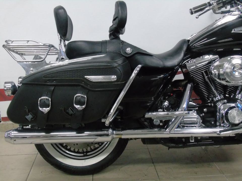 HARLEY-DAVIDSON ROAD KING CLASSIC 4