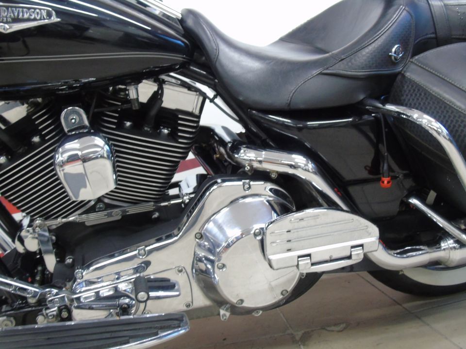 HARLEY-DAVIDSON ROAD KING CLASSIC 4