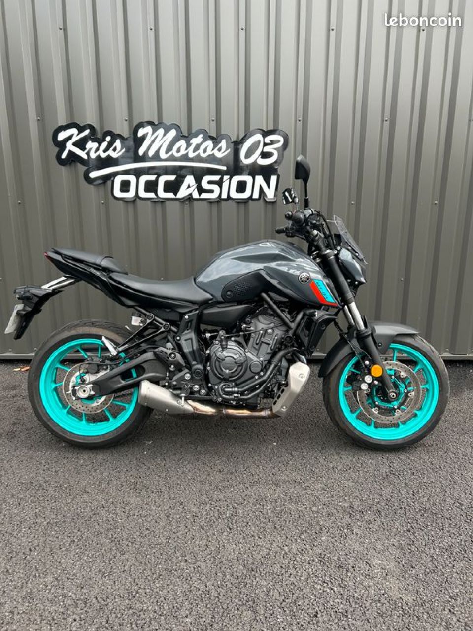YAMAHA MT-07 4