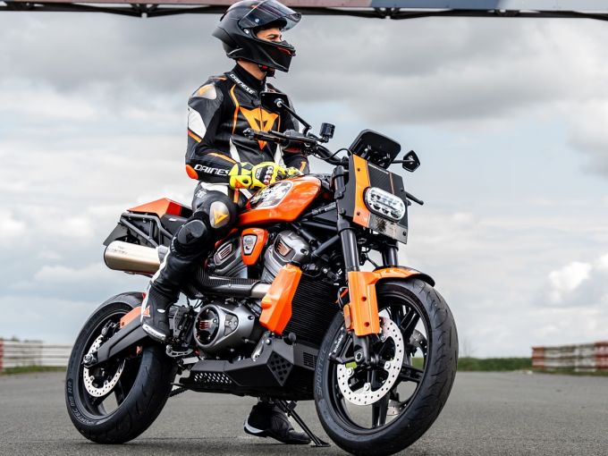 HARLEY-DAVIDSON ADVENTURE PAN AMERICA 1250 4