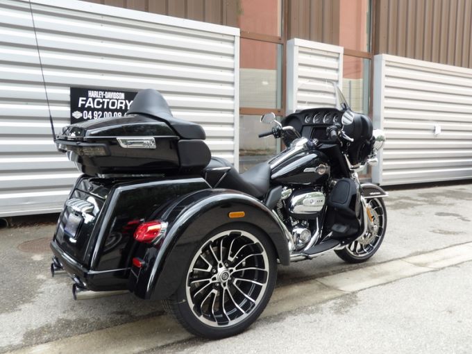 HARLEY-DAVIDSON TRIKE TRI GLIDE 1868 ULTRA 4