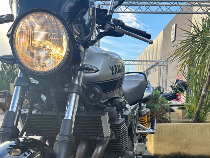 YAMAHA XJR 1300 4