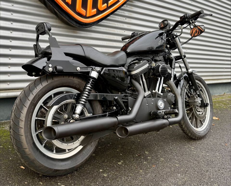 HARLEY-DAVIDSON SPORTSTER 883 R 4