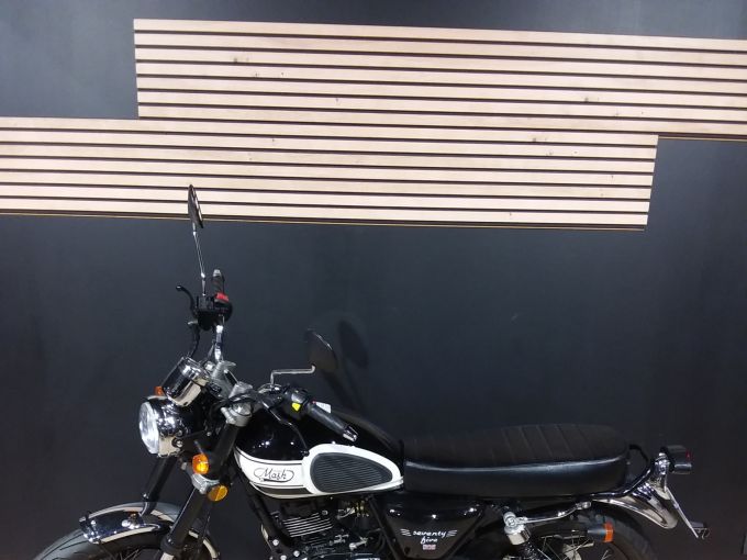 MASH SEVENTY FIVE125 4