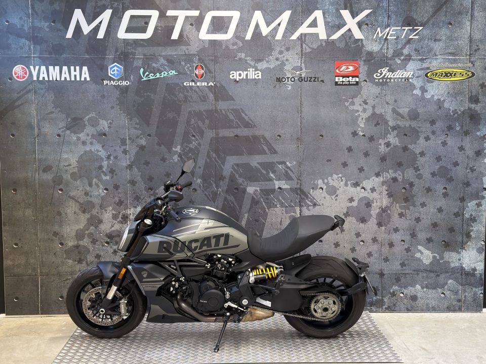 DUCATI DIAVEL 4