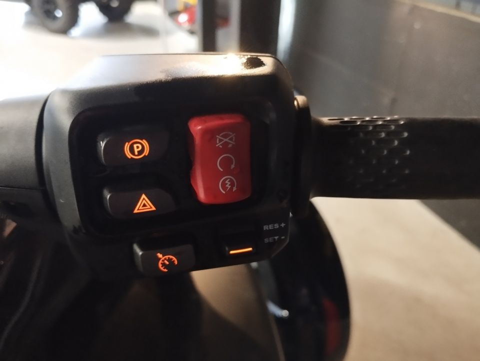 CAN-AM SPYDER F3-S 4