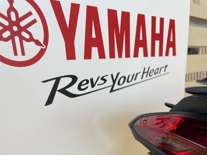 YAMAHA X-MAX 125 4