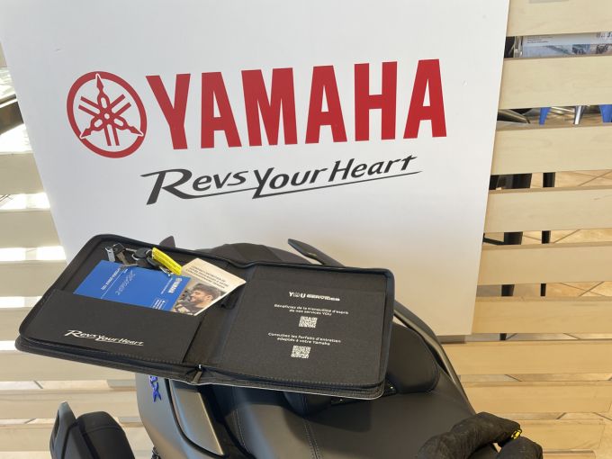 YAMAHA X-MAX 125 4