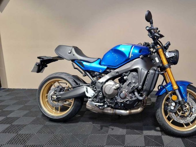 YAMAHA XSR 900 4