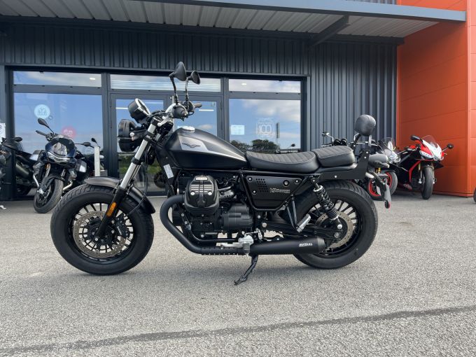 MOTO GUZZI V9 BOBBER 4