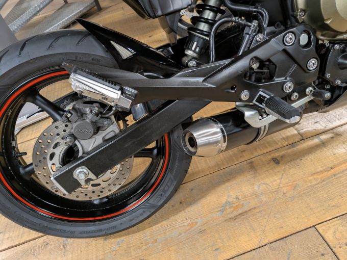 YAMAHA XJ6-N 4