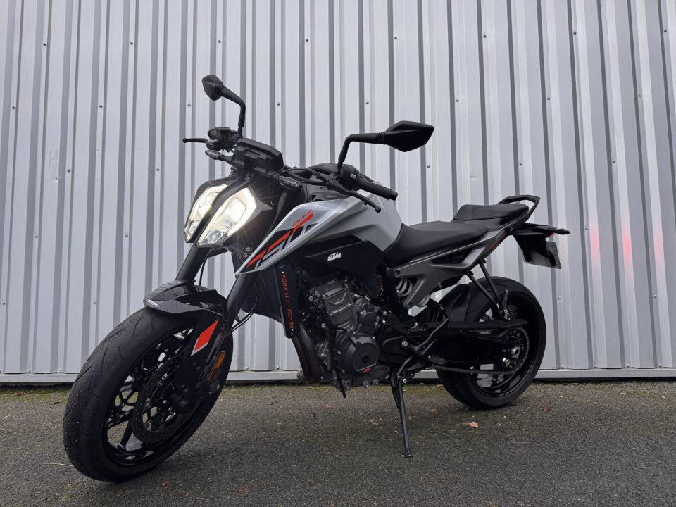 KTM 790 DUKE L 4