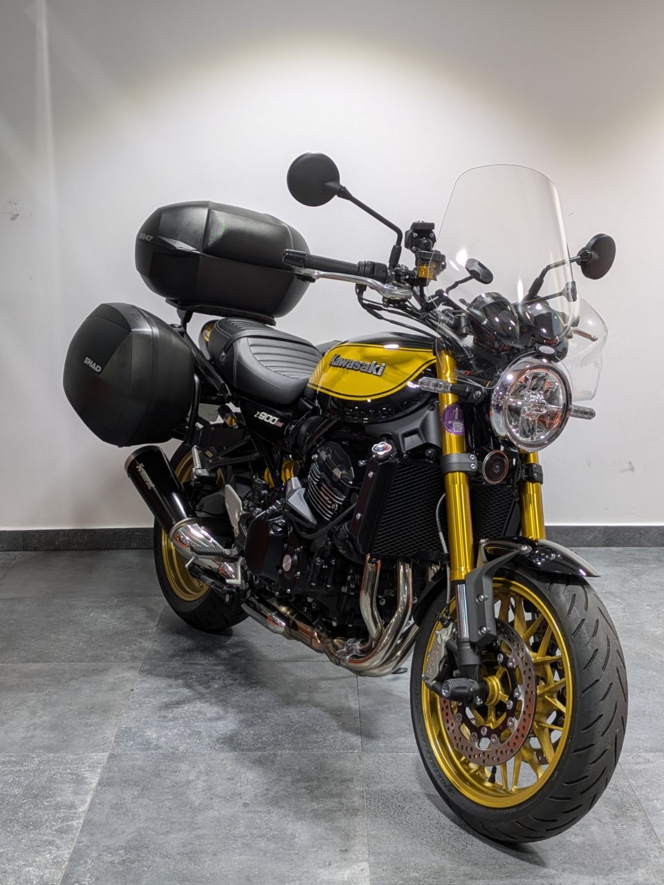 KAWASAKI Z 900 RS SE 4