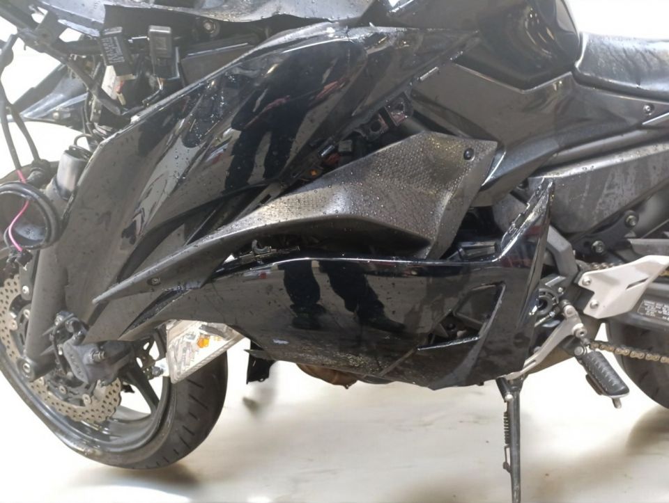 KAWASAKI NINJA 650 4